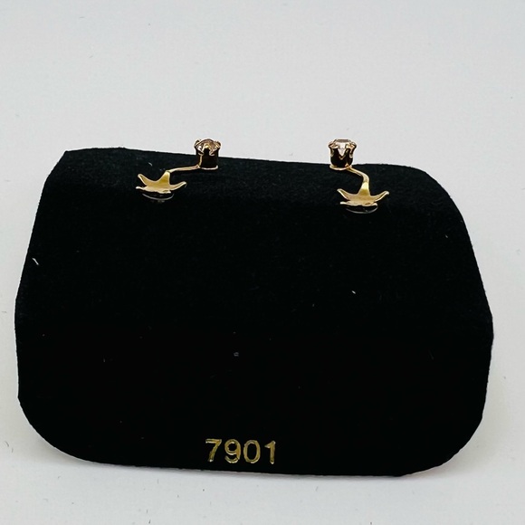 Sarah Coventry 7901 Star Gold Tone Rhinestone Stud Earrings - Picture 3 of 4